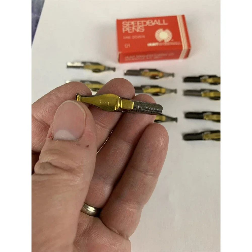 Vintage HUNT SPEEDBALL PENS D-1 Oval Easy To Use Calligraphy Pen Nibs (12)